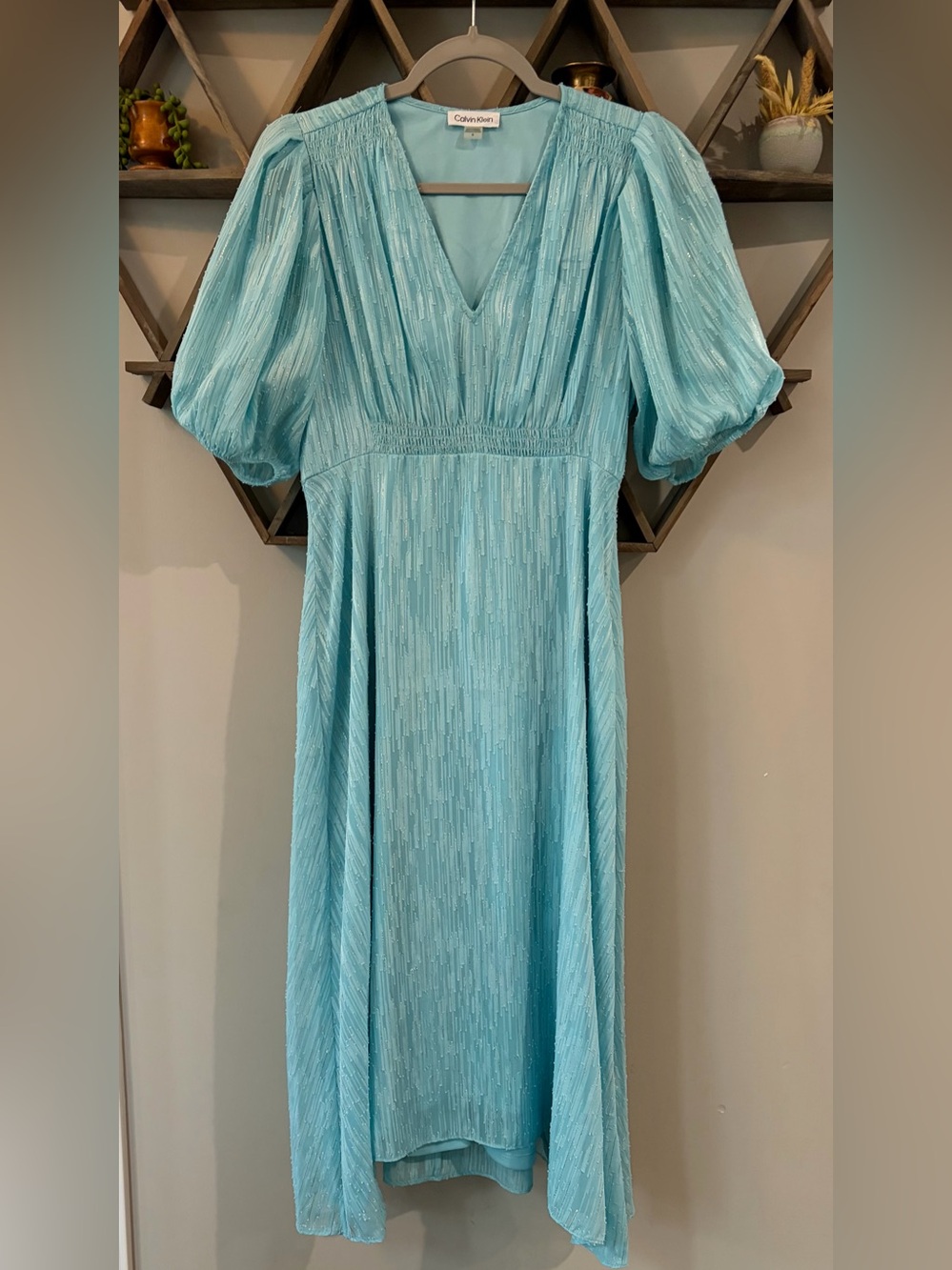 Calvin Klein balloon-sleeve v-neck midi dress metallic seaspray gold. Sz 6